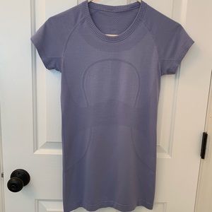Lululemon Swiftly Tech Short Sleeve Crew size 6